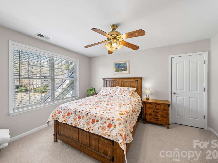 6802 Olde Sycamore Drive, Mint Hill, NC 28227.  MLS# CAR4361144, YatesRealty ID 13155. 
