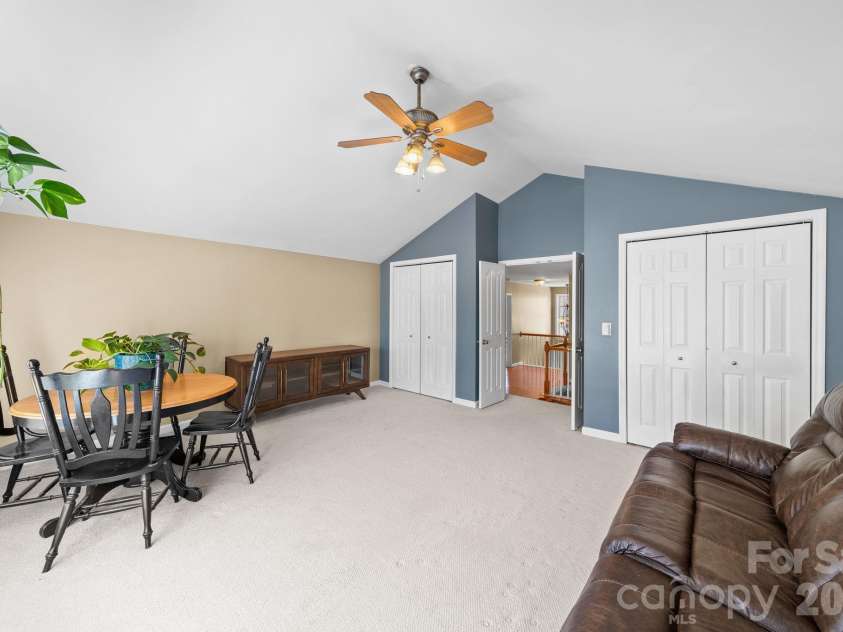 6802 Olde Sycamore Drive, Mint Hill, NC 28227.  MLS# CAR4361144, YatesRealty ID 13155. 