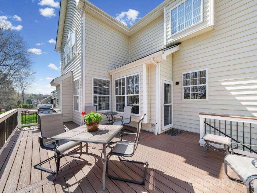 6802 Olde Sycamore Drive, Mint Hill, NC 28227.  MLS# CAR4361144, YatesRealty ID 13155. 