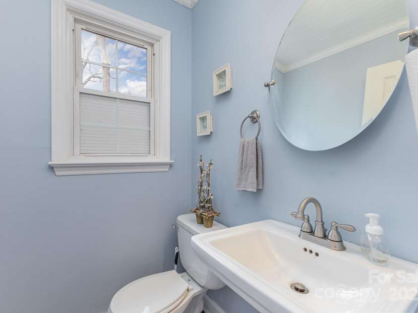 748 Saint Cloud Drive, Statesville, NC 28625.  MLS# CAR4228482, YatesRealty ID 13156. 