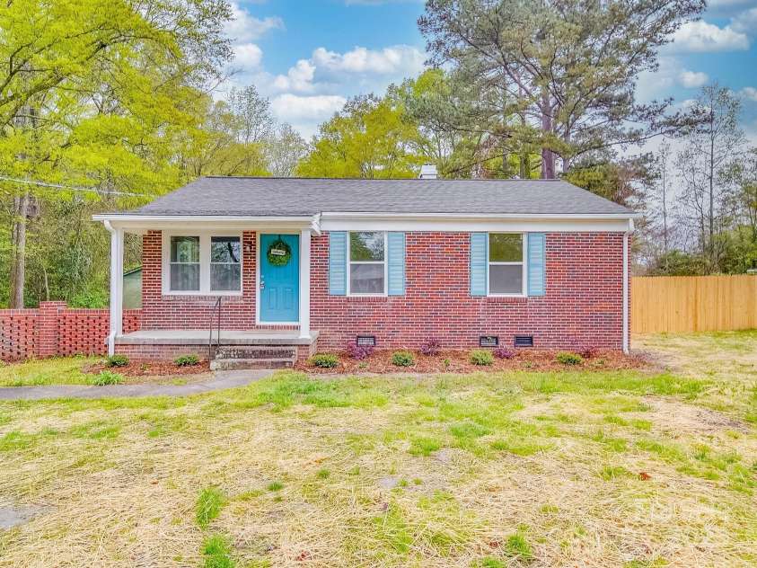 129 Wilson Street, Chester, SC 29706.  MLS# CAR4241584, YatesRealty ID 13158. 