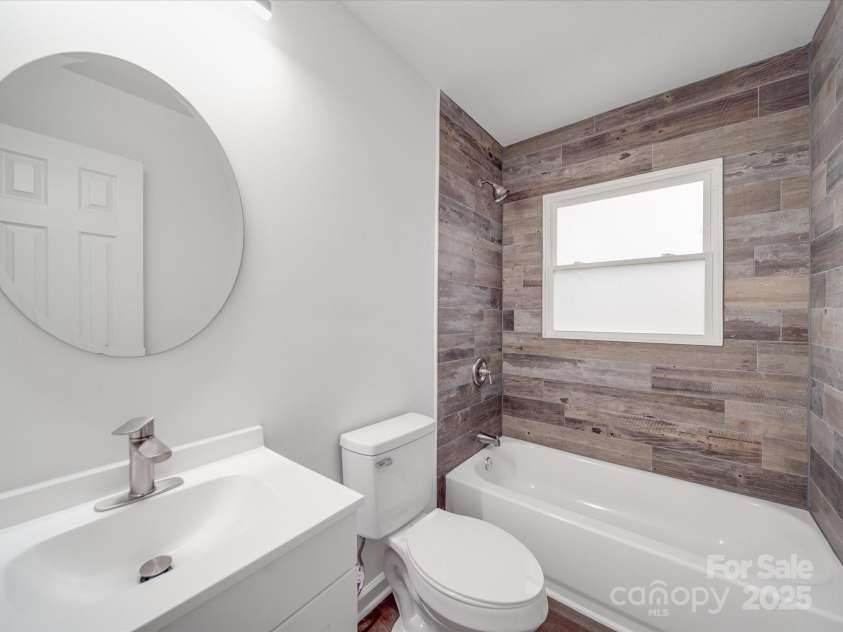 129 Wilson Street, Chester, SC 29706.  MLS# CAR4241584, YatesRealty ID 13158. 