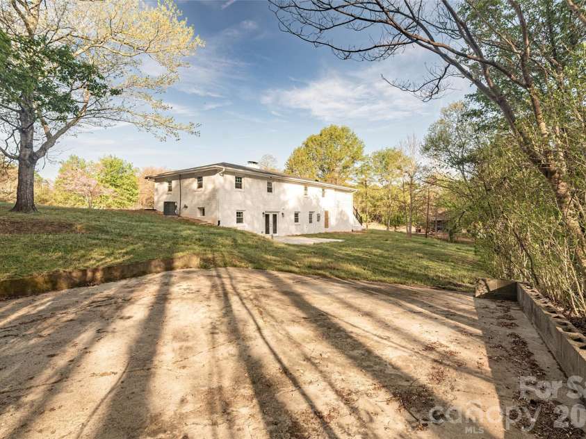281 Jack Mckinney Road, Forest City, NC 28043.  MLS# CAR4364985, YatesRealty ID 13158. 