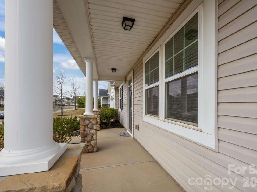 7902 Meridale Forest Drive, Charlotte, NC 28269.  MLS# CAR4363359, YatesRealty ID 13159. 
