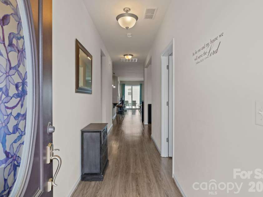 7902 Meridale Forest Drive, Charlotte, NC 28269.  MLS# CAR4363359, YatesRealty ID 13159. 
