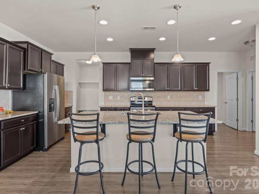7902 Meridale Forest Drive, Charlotte, NC 28269.  MLS# CAR4363359, YatesRealty ID 13159. 