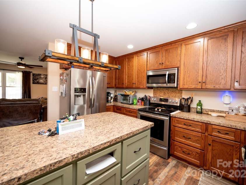 3330 Clinzo Feemster Road, Hickory Grove, SC 29717.  MLS# CAR4269542, YatesRealty ID 1316. 