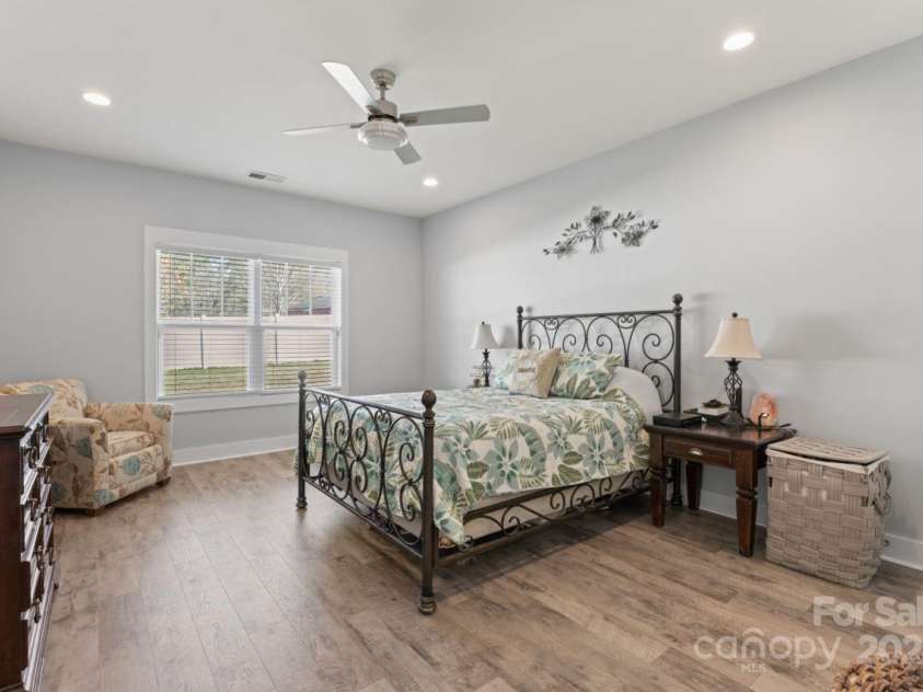 247 Timberland Loop, Mooresville, NC 28115.  MLS# CAR4248547, YatesRealty ID 13160. 