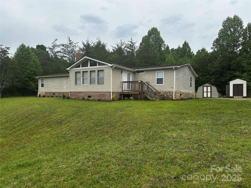1676 Old North Road, Lenoir, NC 28645.  MLS# CAR4259664, YatesRealty ID 13161. 