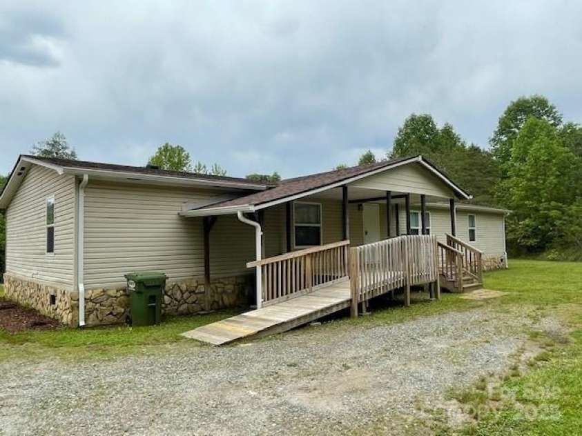 1676 Old North Road, Lenoir, NC 28645.  MLS# CAR4259664, YatesRealty ID 13161. 
