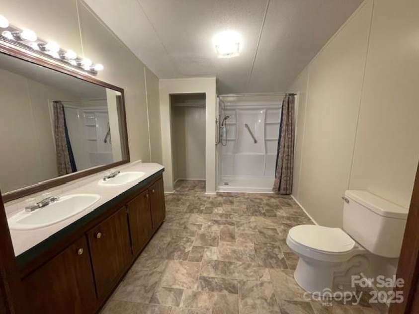 1676 Old North Road, Lenoir, NC 28645.  MLS# CAR4259664, YatesRealty ID 13161. 