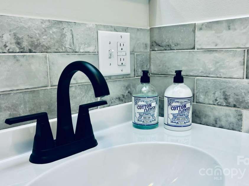 38 Kirk Place, Badin, NC 28009.  MLS# CAR4250816, YatesRealty ID 13162. 