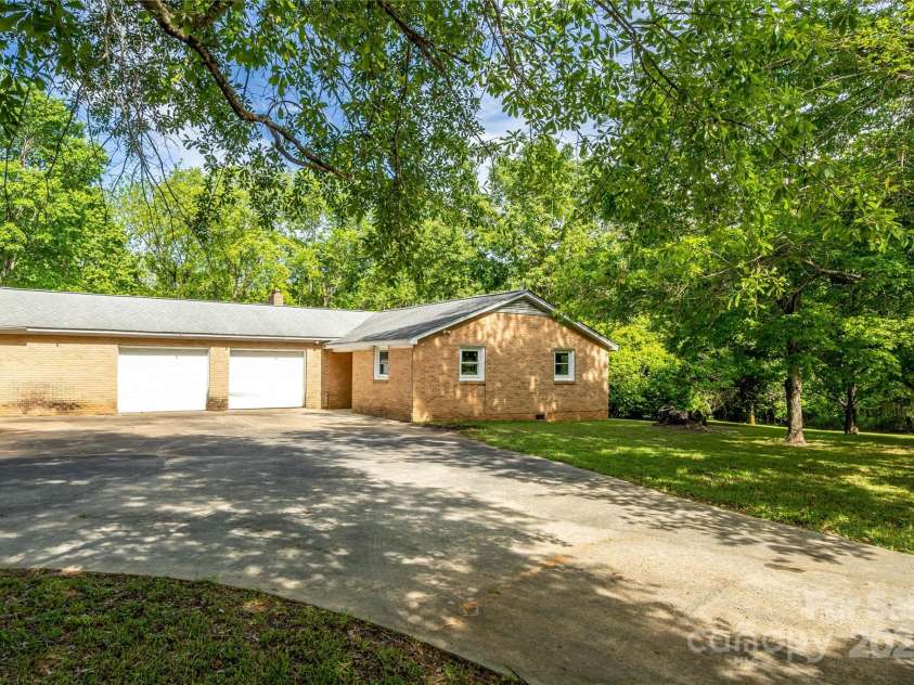 1491 Cedar Grove Road, Clover, SC 29710.  MLS# CAR4252006, YatesRealty ID 13163. 