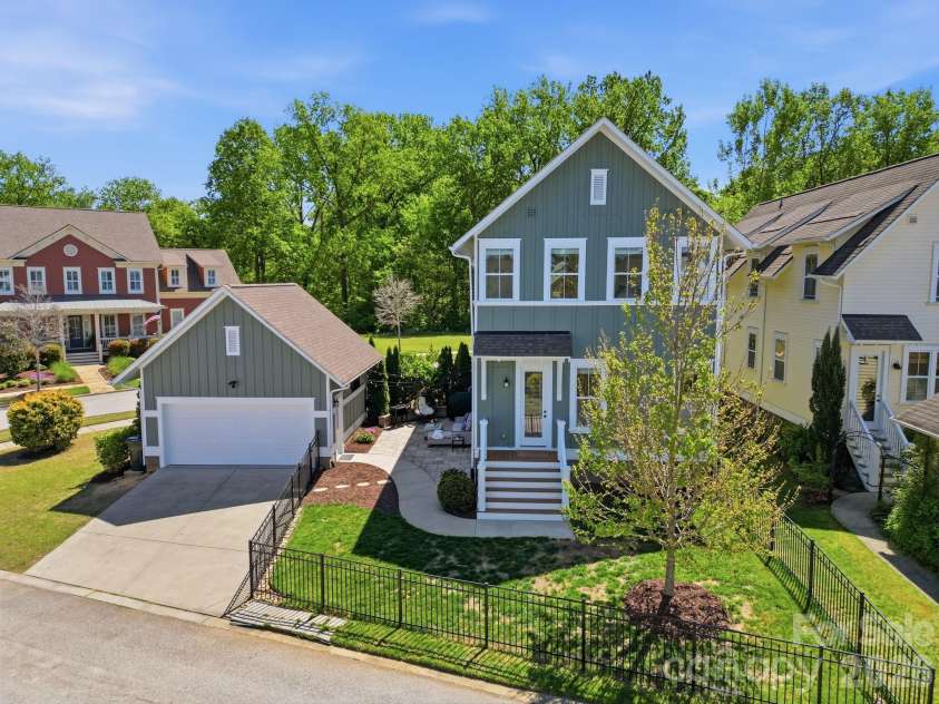 724 Bluff Loop Road, Rock Hill, SC 29730.  MLS# CAR4368937, YatesRealty ID 13163. Fenced back yard 
