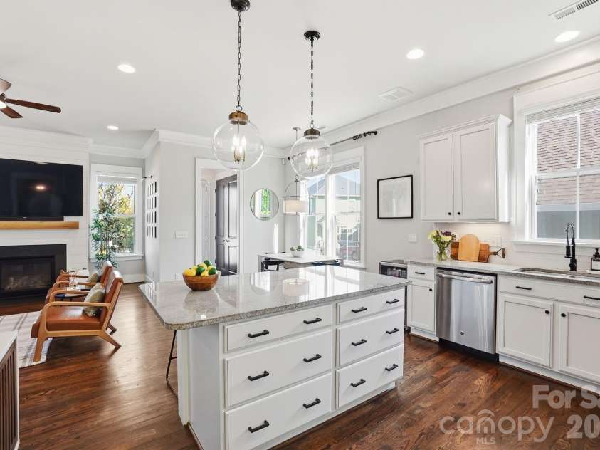 724 Bluff Loop Road, Rock Hill, SC 29730.  MLS# CAR4368937, YatesRealty ID 13163. Kitchen/dining area/family room 