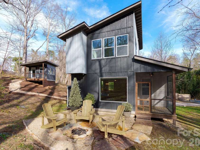 24 Lower Grassy Branch Road, Asheville, NC 28805.  MLS# CAR4325507, YatesRealty ID 13164. Virtually Staged 