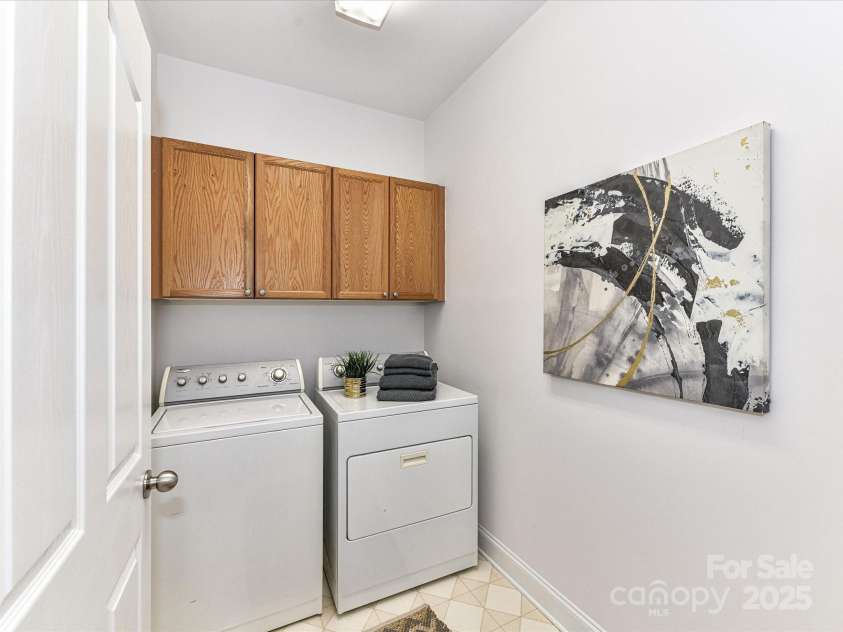8921 Magnolia Heights Court, Charlotte, NC 28270.  MLS# CAR4248503, YatesRealty ID 13164. 
