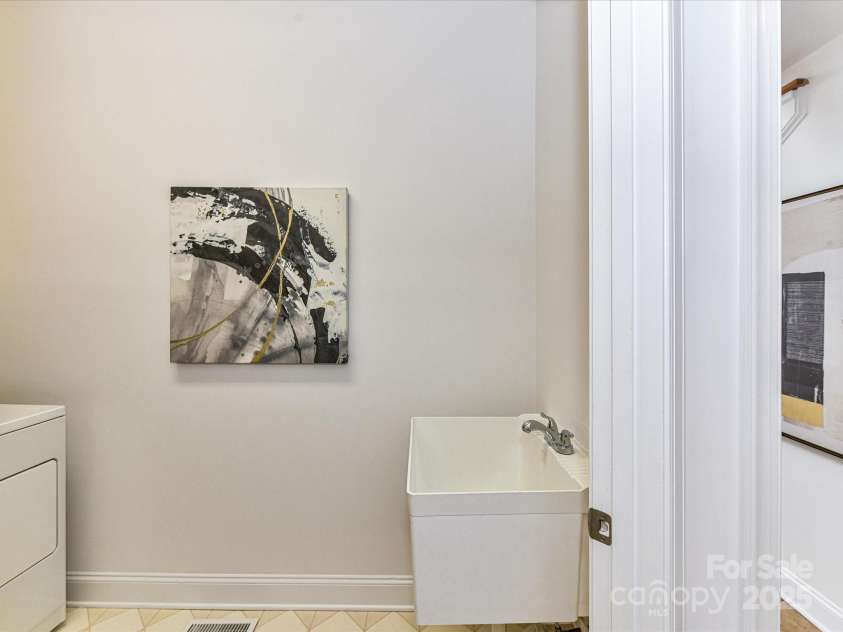 8921 Magnolia Heights Court, Charlotte, NC 28270.  MLS# CAR4248503, YatesRealty ID 13164. 