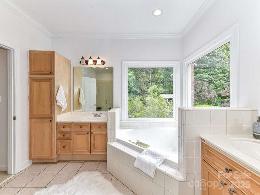 8921 Magnolia Heights Court, Charlotte, NC 28270.  MLS# CAR4248503, YatesRealty ID 13164. 