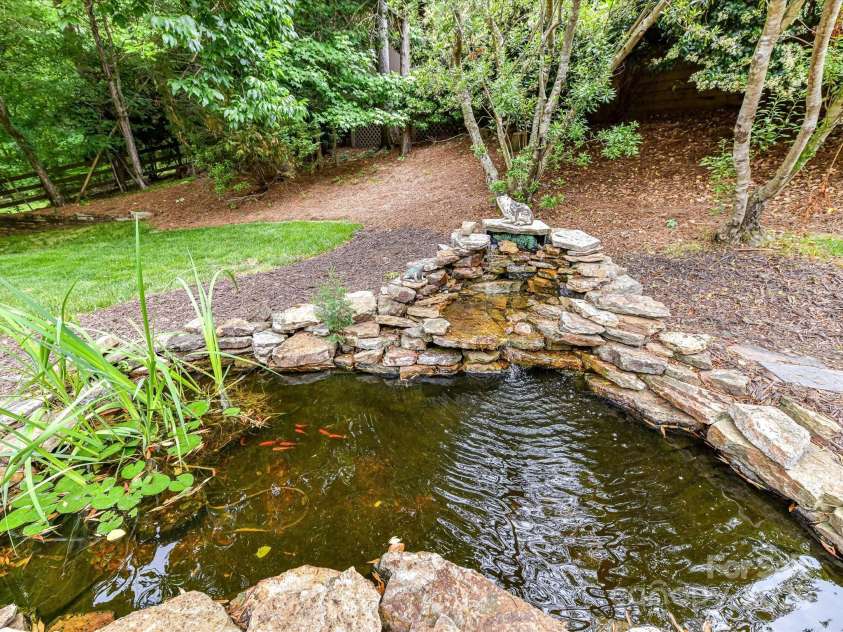8921 Magnolia Heights Court, Charlotte, NC 28270.  MLS# CAR4248503, YatesRealty ID 13164. 