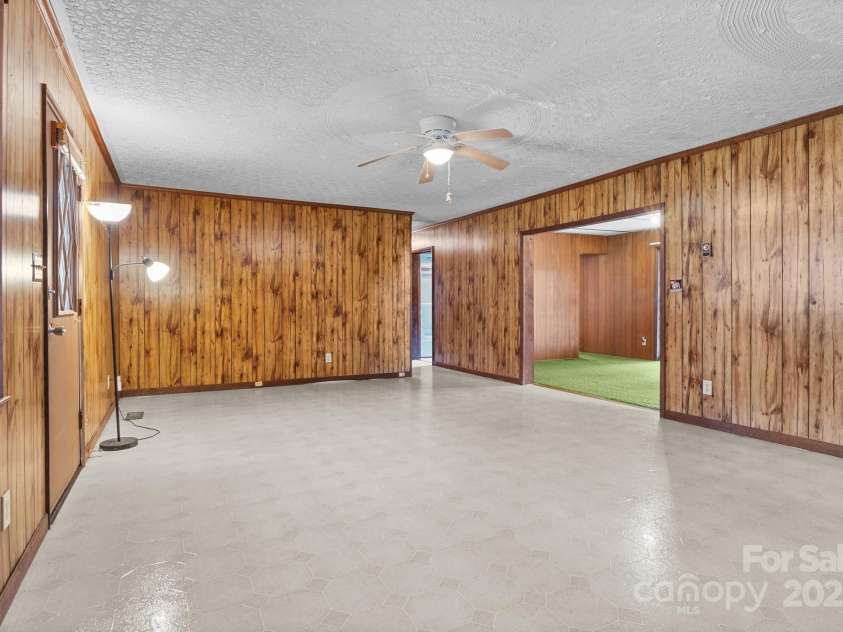 2845 Wood Gate Road, Lincolnton, NC 28092.  MLS# CAR4280676, YatesRealty ID 13165. 