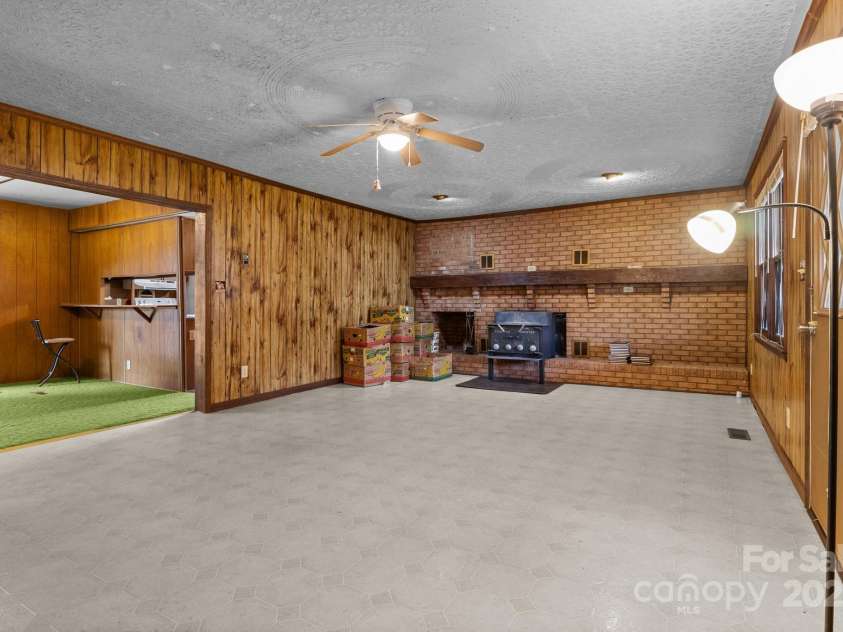 2845 Wood Gate Road, Lincolnton, NC 28092.  MLS# CAR4280676, YatesRealty ID 13165. 