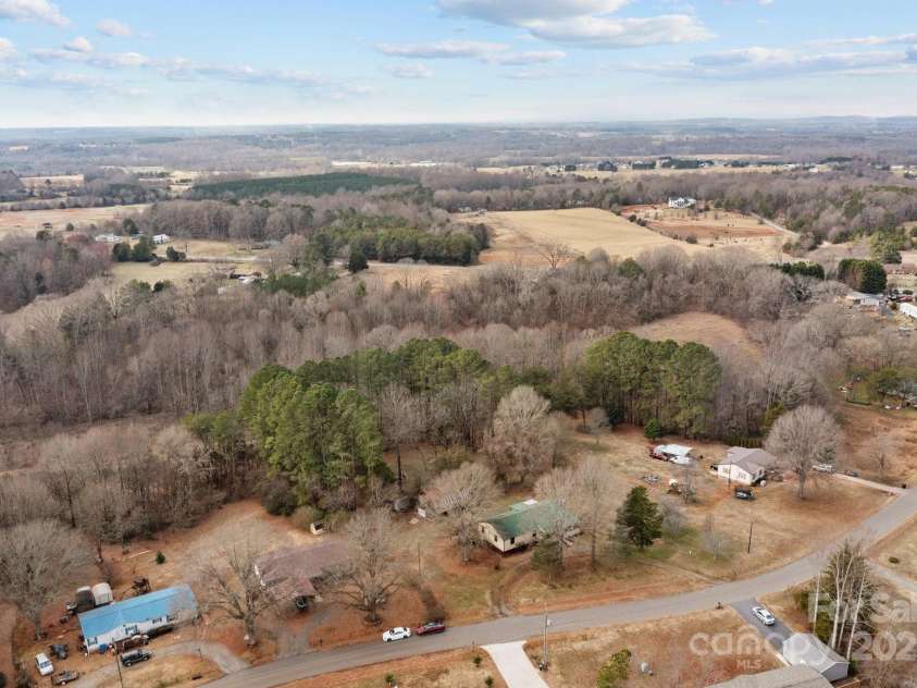 2845 Wood Gate Road, Lincolnton, NC 28092.  MLS# CAR4280676, YatesRealty ID 13165. 
