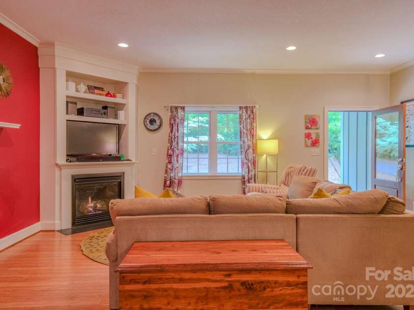 262 Erwin Hills Road, Asheville, NC 28806.  MLS# CAR4255578, YatesRealty ID 13166. Living room with Bamboo LVP floors throughout