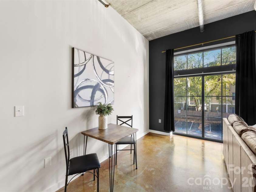 626 Graham Street, Charlotte, NC 28202.  MLS# CAR4350299, YatesRealty ID 13166. 