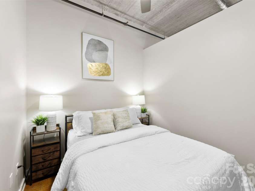 626 Graham Street, Charlotte, NC 28202.  MLS# CAR4350299, YatesRealty ID 13166. 