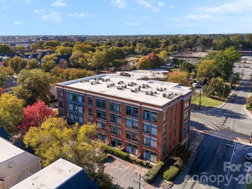 626 Graham Street, Charlotte, NC 28202.  MLS# CAR4350299, YatesRealty ID 13166. 