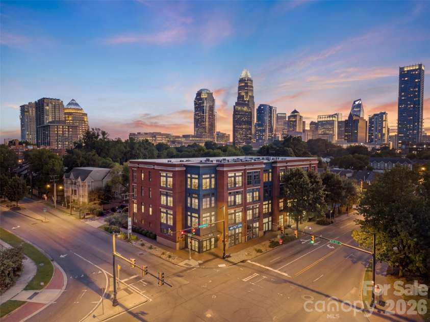 626 Graham Street, Charlotte, NC 28202.  MLS# CAR4426839, YatesRealty ID 13166. 