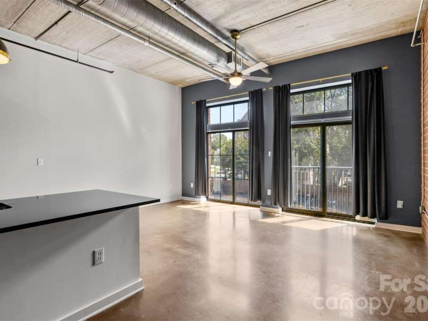 626 Graham Street, Charlotte, NC 28202.  MLS# CAR4426839, YatesRealty ID 13166. 