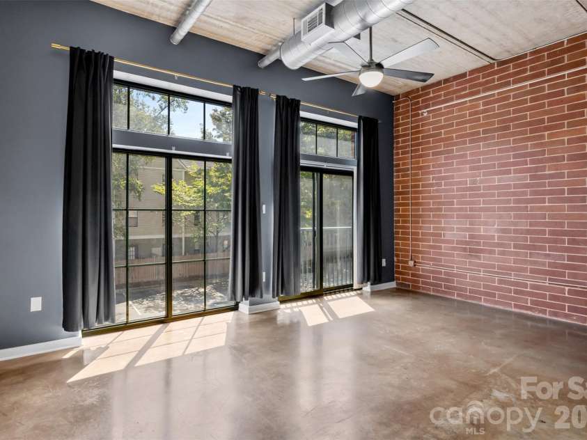 626 Graham Street, Charlotte, NC 28202.  MLS# CAR4426839, YatesRealty ID 13166. 