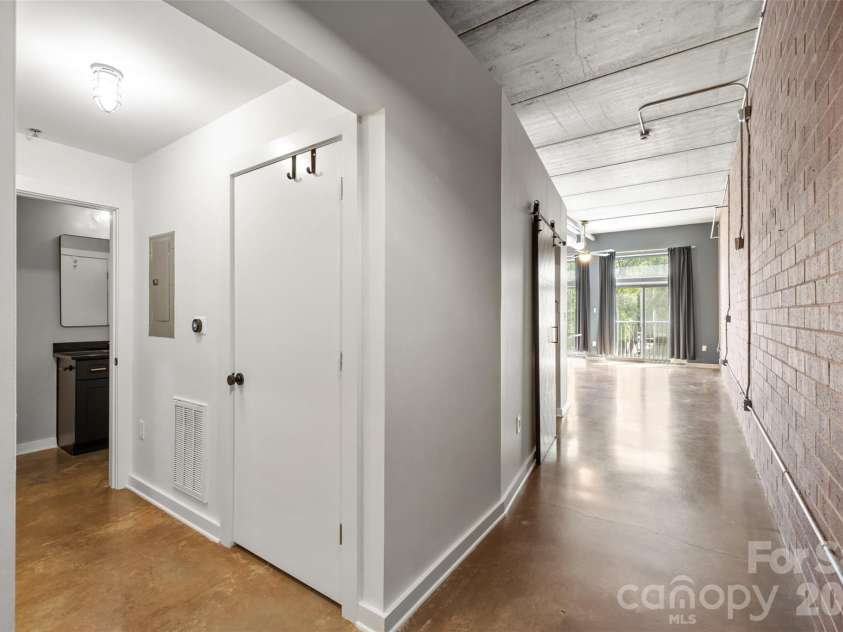 626 Graham Street, Charlotte, NC 28202.  MLS# CAR4426839, YatesRealty ID 13166. 