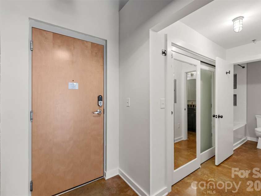 626 Graham Street, Charlotte, NC 28202.  MLS# CAR4426839, YatesRealty ID 13166. 