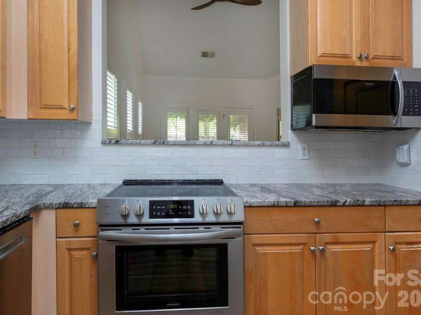 3408 Stettler View Road, Charlotte, NC 28210.  MLS# CAR4345113, YatesRealty ID 13167. 