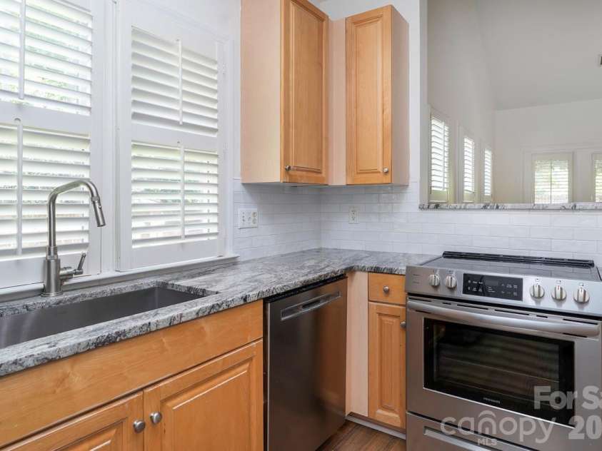 3408 Stettler View Road, Charlotte, NC 28210.  MLS# CAR4345113, YatesRealty ID 13167. 
