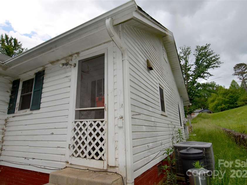 447 Harmony Grove Road, Nebo, NC 28761.  MLS# CAR4253632, YatesRealty ID 13167. Back door