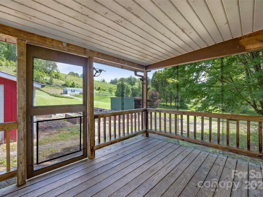 74 Saturn Court, Clyde, NC 28721.  MLS# CAR4259553, YatesRealty ID 13168. 