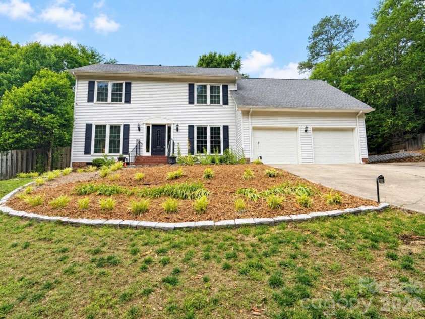 1148 Blossom Terrace, Fort Mill, SC 29715.  MLS# CAR4340952, YatesRealty ID 13169. Welcome Home! 