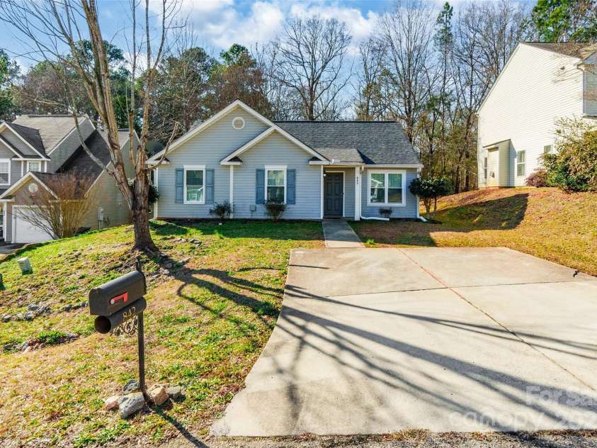 842 Wilcrest Court, York, SC 29745.  MLS# CAR4212436, YatesRealty ID 13169. 