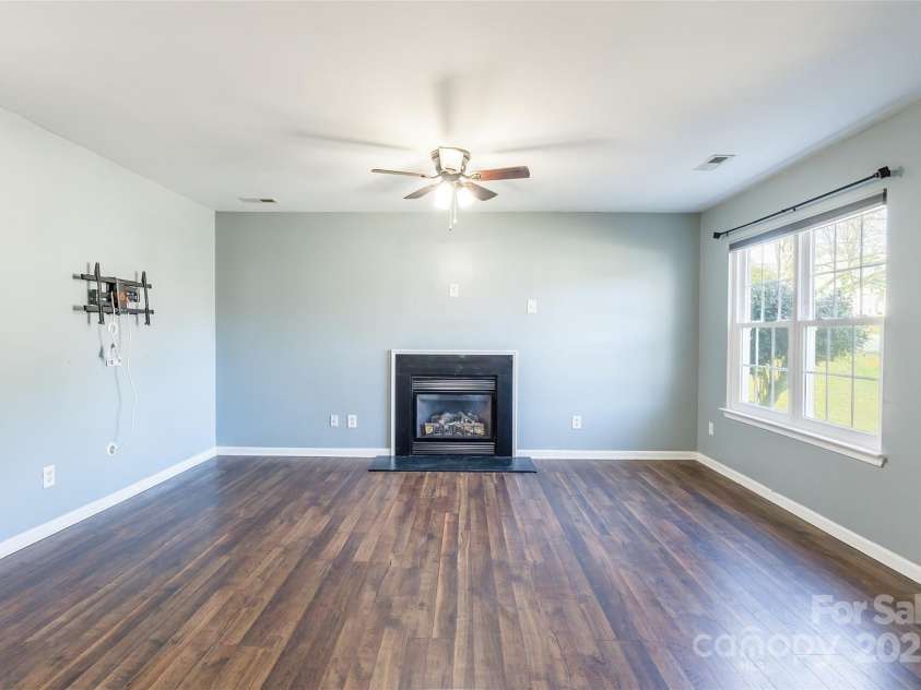 842 Wilcrest Court, York, SC 29745.  MLS# CAR4212436, YatesRealty ID 13169. 