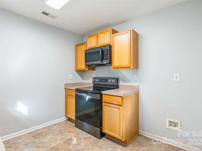 842 Wilcrest Court, York, SC 29745.  MLS# CAR4212436, YatesRealty ID 13169. 