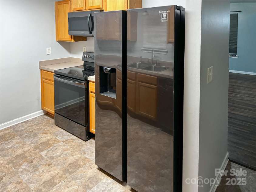 842 Wilcrest Court, York, SC 29745.  MLS# CAR4212436, YatesRealty ID 13169. 