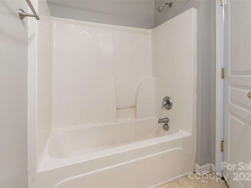 842 Wilcrest Court, York, SC 29745.  MLS# CAR4212436, YatesRealty ID 13169. 