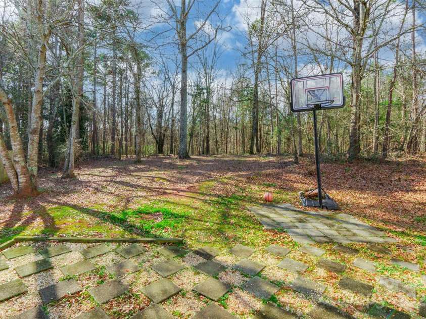 842 Wilcrest Court, York, SC 29745.  MLS# CAR4212436, YatesRealty ID 13169. 