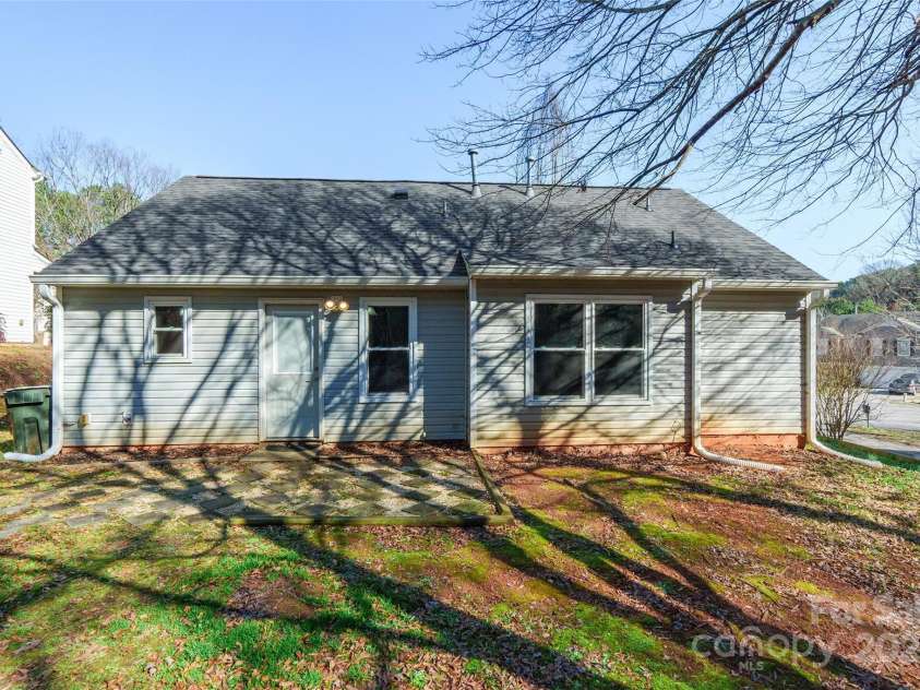 842 Wilcrest Court, York, SC 29745.  MLS# CAR4212436, YatesRealty ID 13169. 