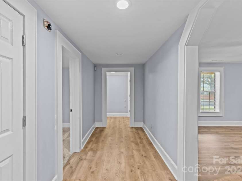 3824 Matthews Mint Hill Road, Matthews, NC 28105.  MLS# CAR4308589, YatesRealty ID 1317. 