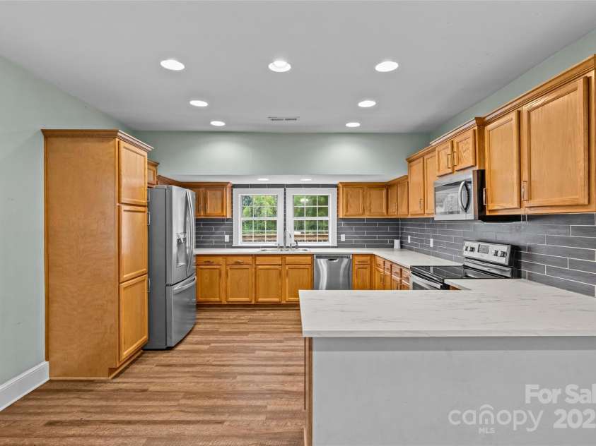 3824 Matthews Mint Hill Road, Matthews, NC 28105.  MLS# CAR4308589, YatesRealty ID 1317. 